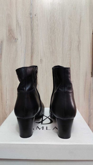 Продам женские сапоги