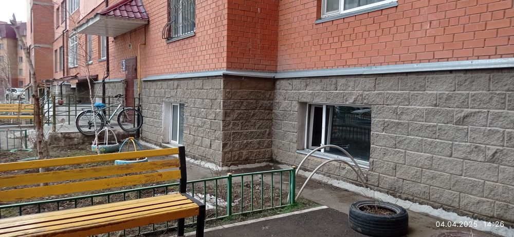 Коммерческое помещение, полу цокольное, 48м2