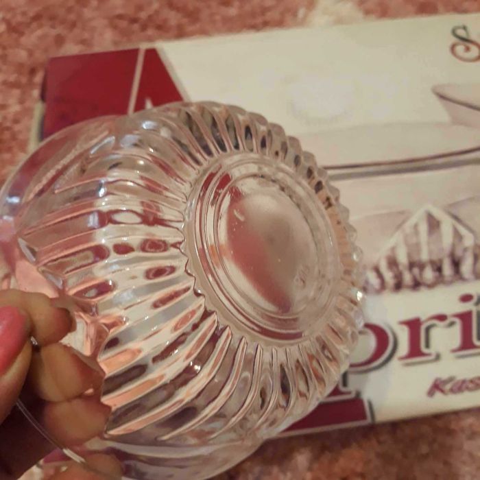 Стъклен    Сервиз