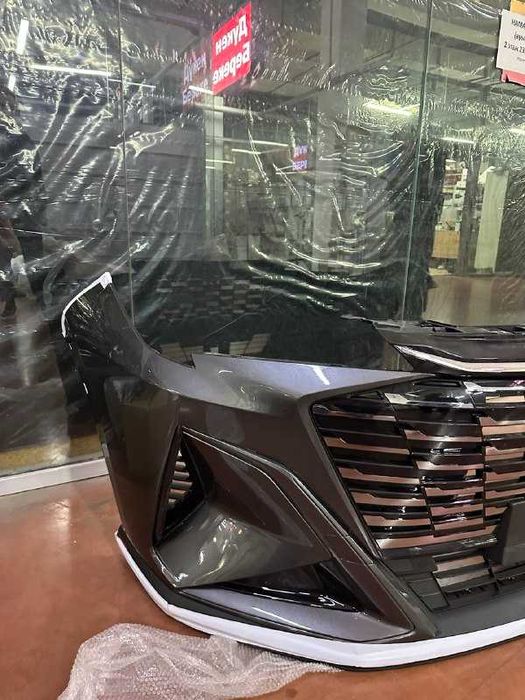 передний бампер оригинал