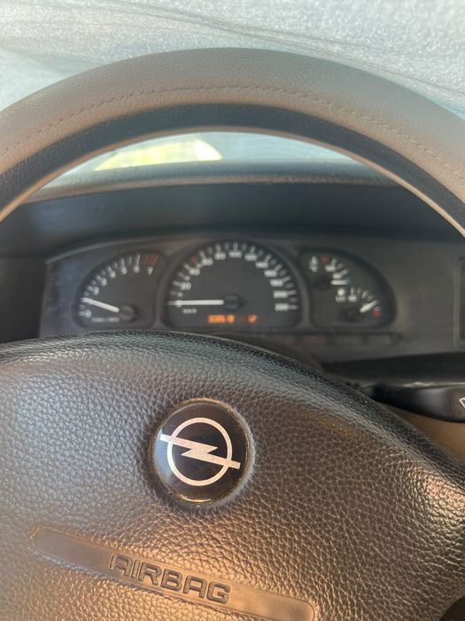Opel vectra B 1.8 16v benzina+GPL