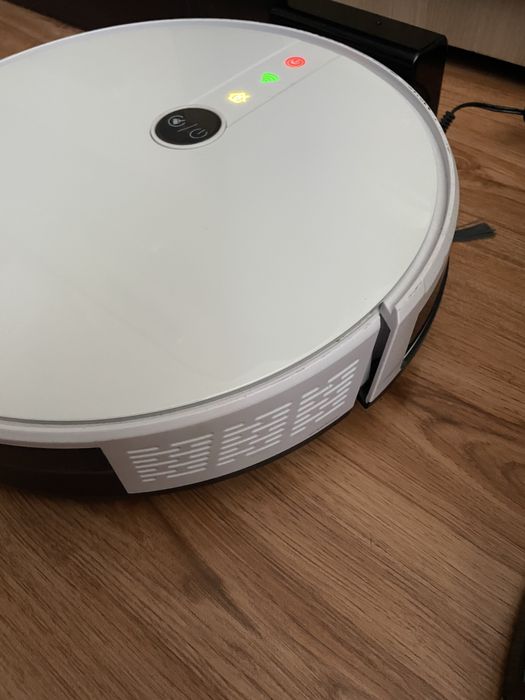 Прахосмукачка робот amXea с Wi-Fi управление