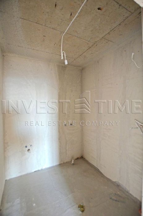 Просторен тристаен апартамент в нова сграда с Акт 16