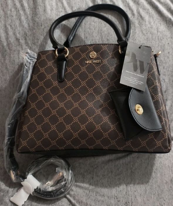 Продам сумку Nine west