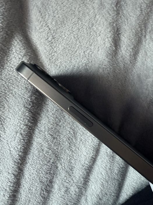 Продается айфон 15 про на 128гб