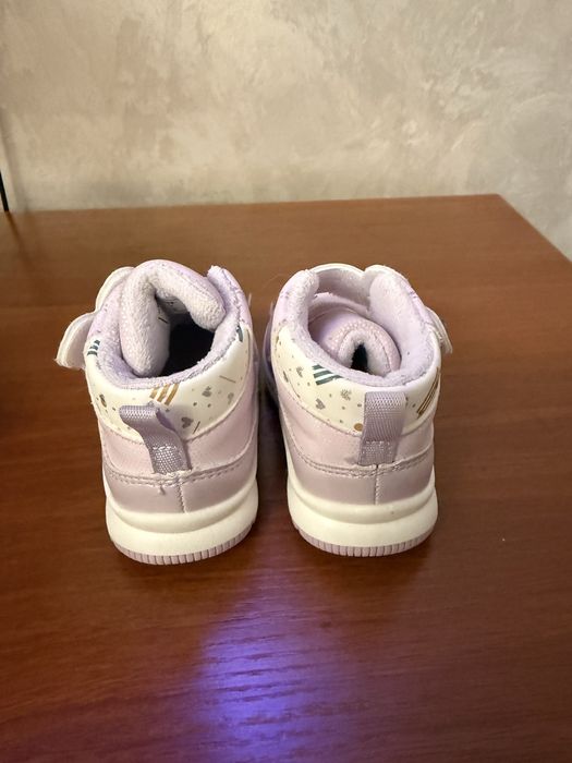 Ботинки / сандалии для девочки 19 р.