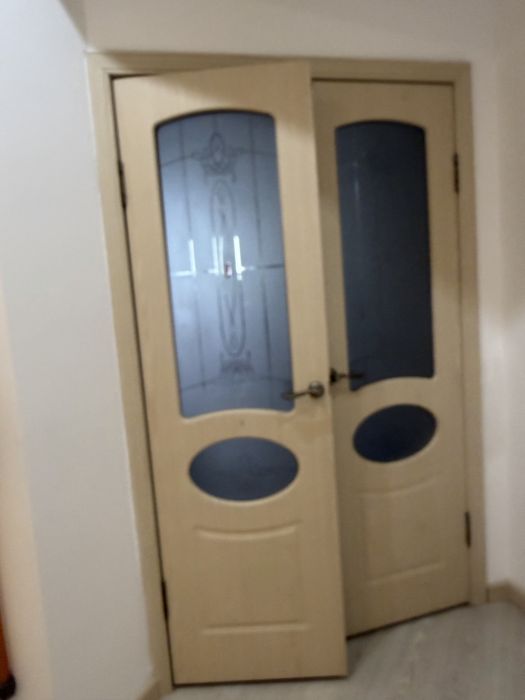 Продаю б:/у двери 8 шт