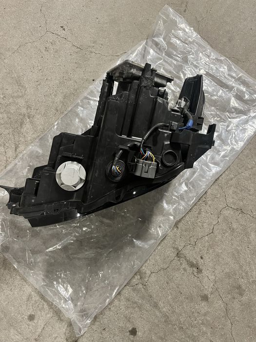 Far dreapta Mazda 3/2019 original pt piese sau verificare