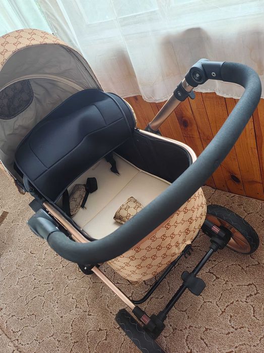 Продам детскую коляску