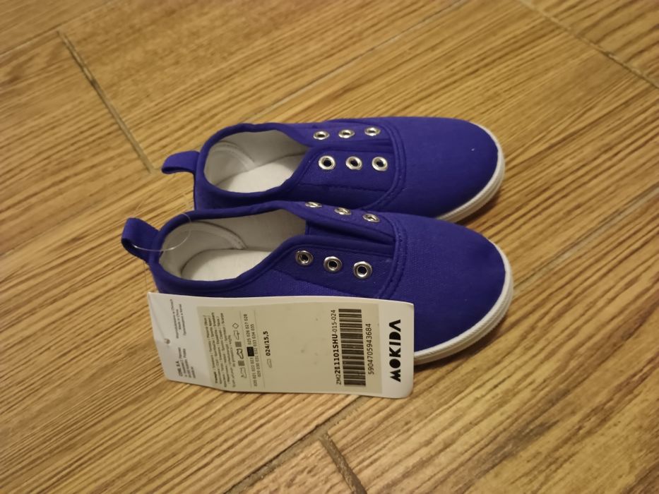 Vând lot papuci mărimea 24 NOI