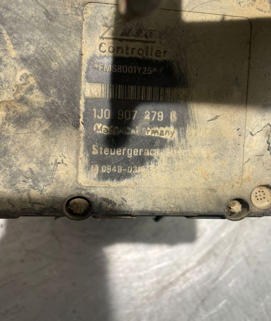 Pompa ABS 1J0 907 379 6 Volkswagen VW Golf a 4-a generatie