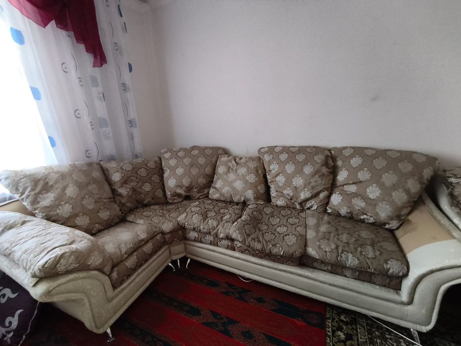 Продам диван б/у в хорошем состоянии