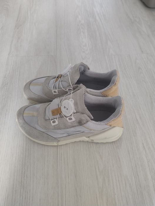 Adidasi Ecco marime 32