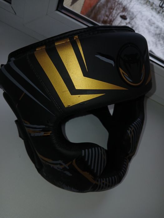 Продам шлем Venum