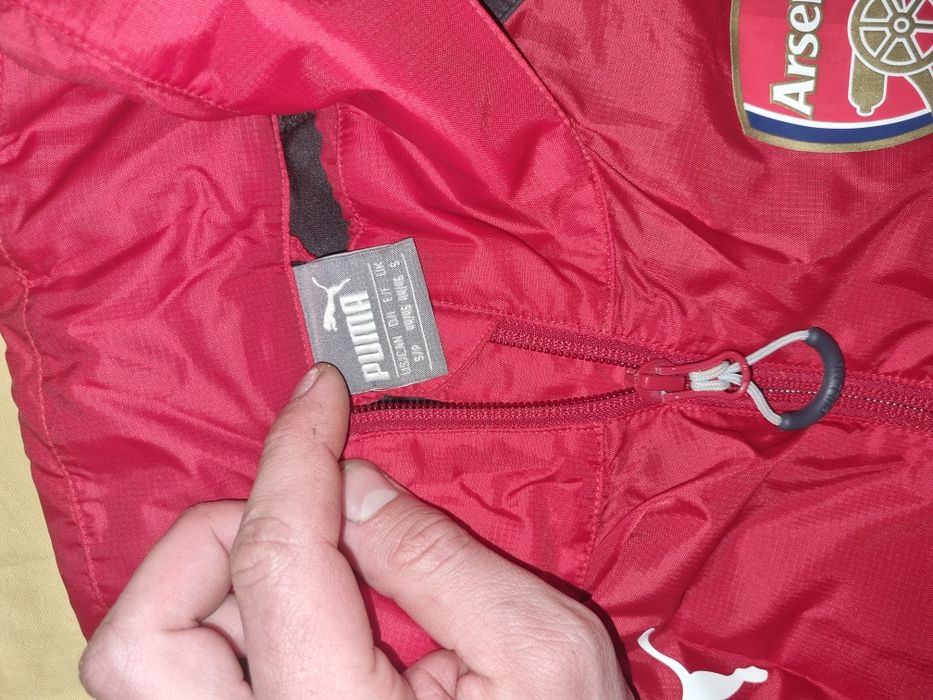 Продам ветровку Арсенала