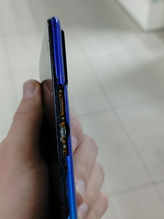 Tecno spark 4  телефон