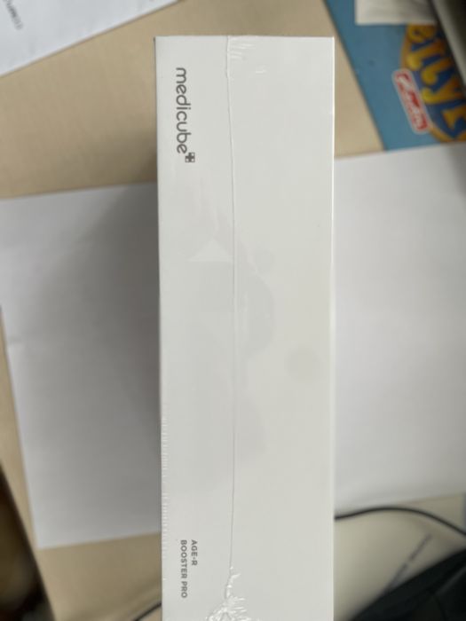 Medicube Age-R booster 6 in 1 sigilat+head case pink(protectie)