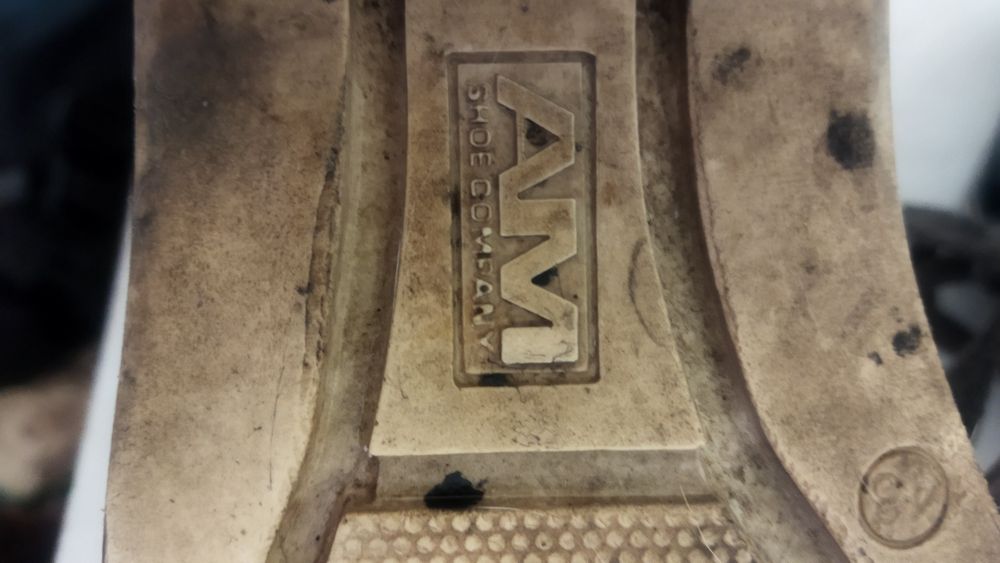 Продам мужские ботинки демисезон