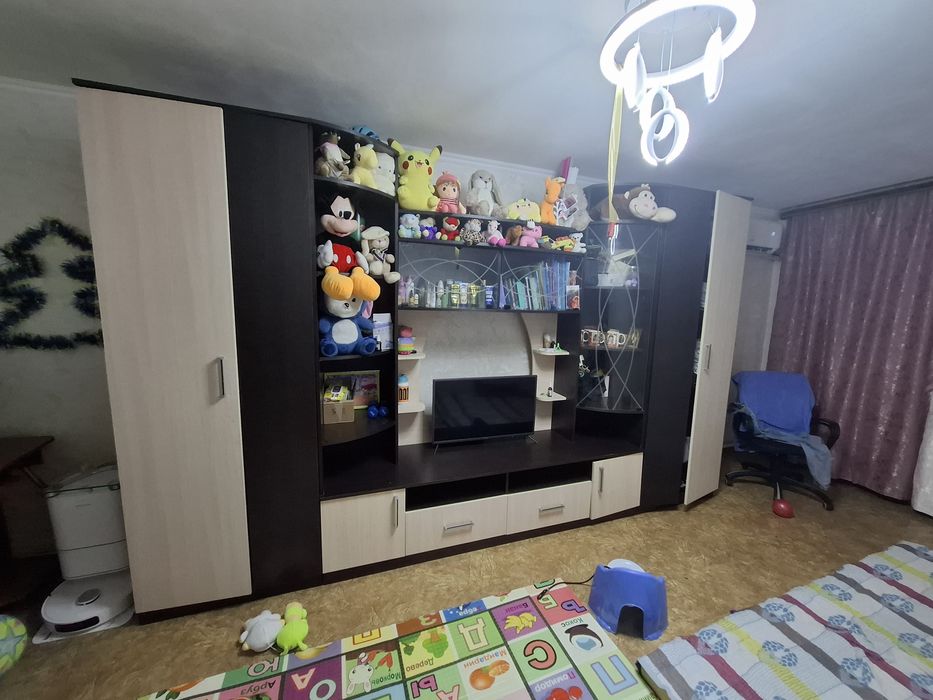 Горка стенка продам 50тыс срочно