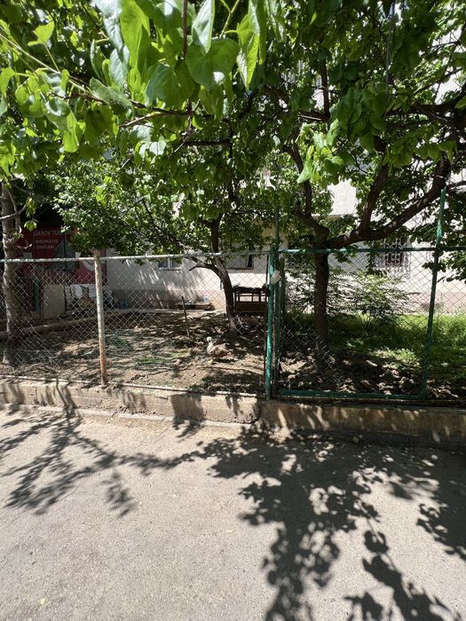 Kvartira sotiladi Rakat Korzinka 4 xonali, 1 etaj