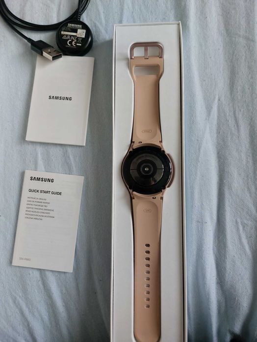 Смарт Часовник Samsung Galaxy Watch4