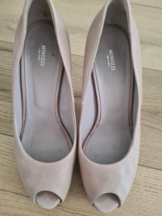 Pantofi piele naturala culoare liliac cu toc și decupaj