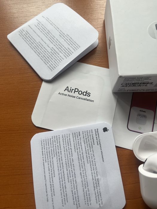 AirPods 4 ANC - noi, sigilate