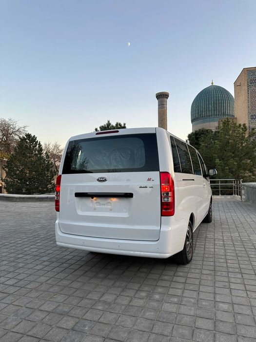 JAC M3 минивен в люкс позиция