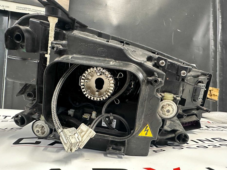 Фар фарове ляв VW Touareg 7P Facelift far farove ФВ Туарег 7П Фейслифт