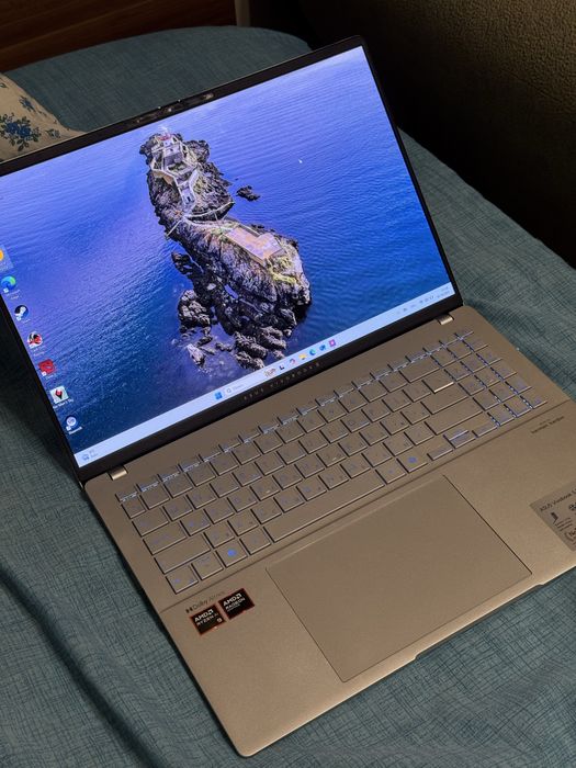 ASUS Vivobook S M5606WA MX051W OLED 3.2K, Ryzen AI 9, 24GB RAM