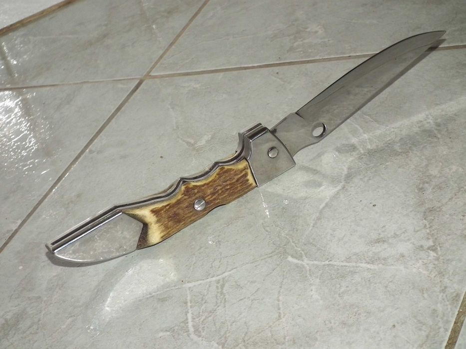 Briceag maghiar masiv unicat handmade cu plásele din corn mester anonim NOS