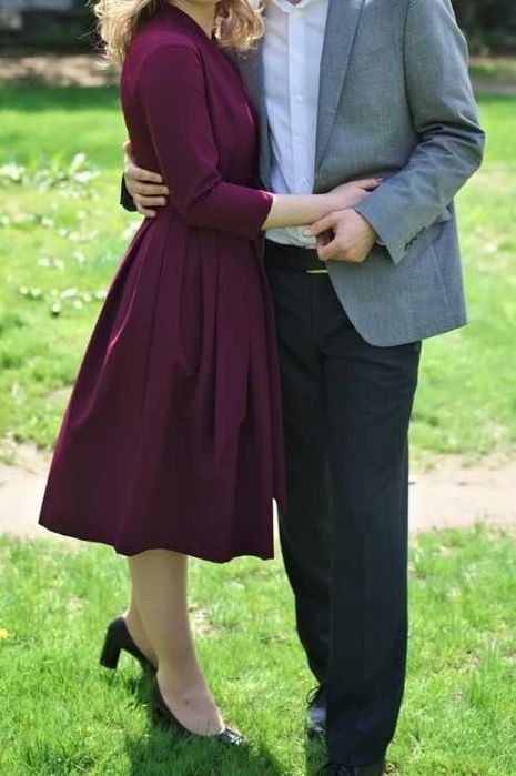 Бордовое платье для торжеств (размер 44-46)