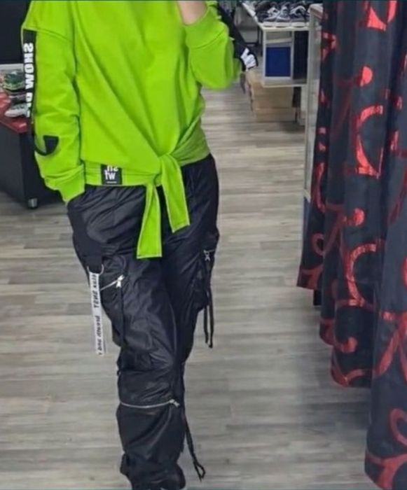 Продам женские джоггеры