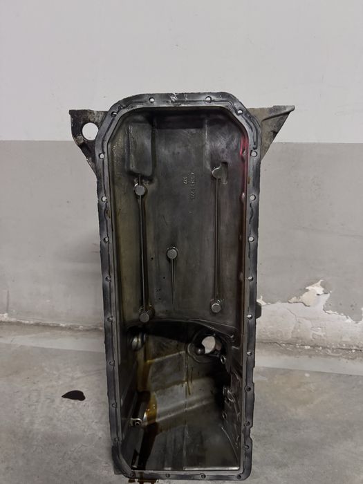 Поддон двигателя м52 БМВ Е38