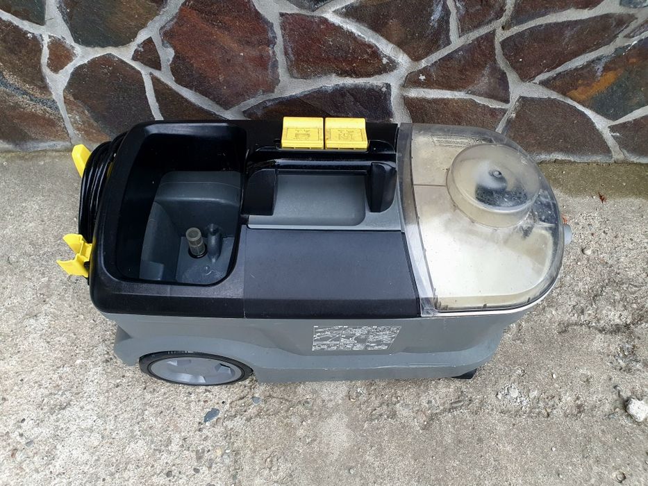 Aspirator cu spalare - Karcher Puzzi 10/1