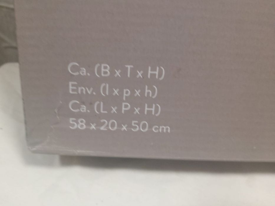 Raft suspendat pentru bucătărie