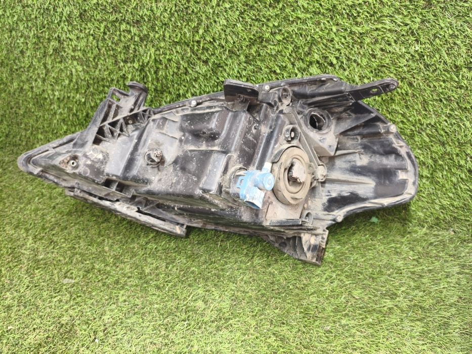 Фара nissan tiida c11