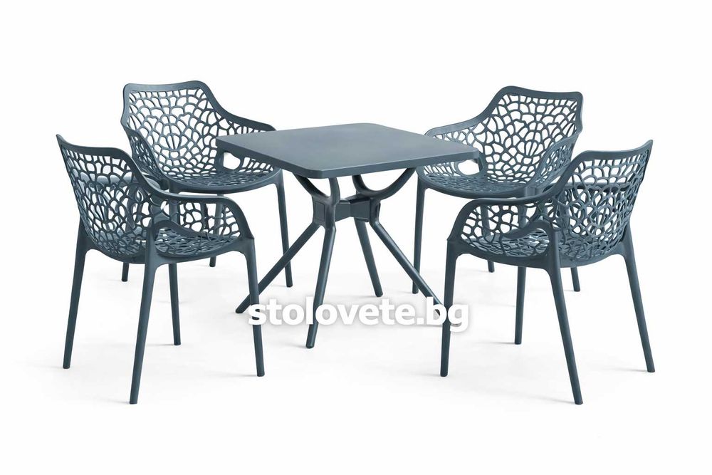 Комплект маса и столове