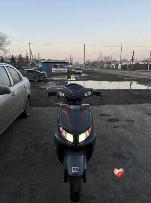 Продам скутер м8