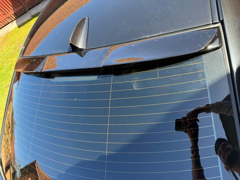 Negru Lucios * Eleron Pleoapa Codita Luneta BMW E60 E90 F30 High M4