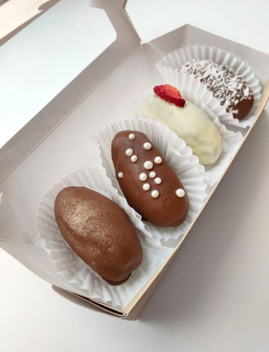 Финики в шоколаде