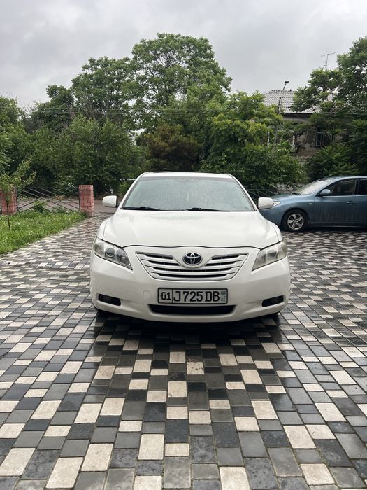 Tayota Camry srochnoo sotiladi aredagayam beriladi