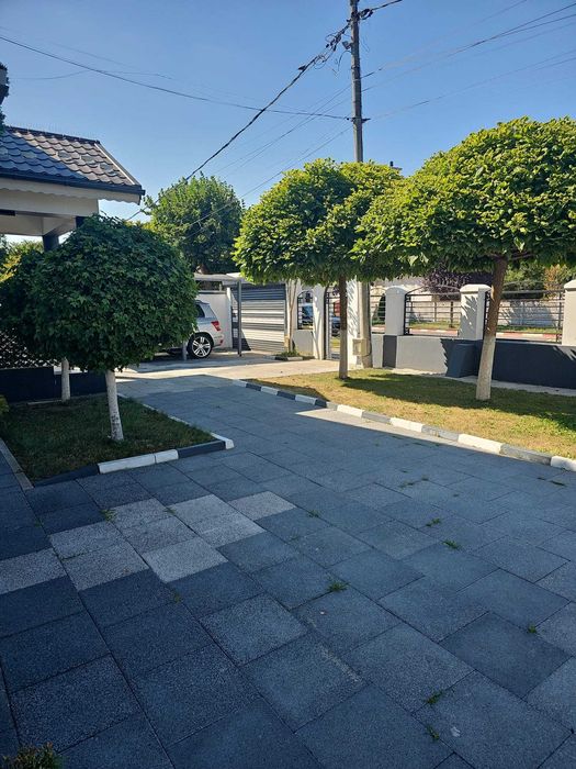 Casa P+1 cu anexe