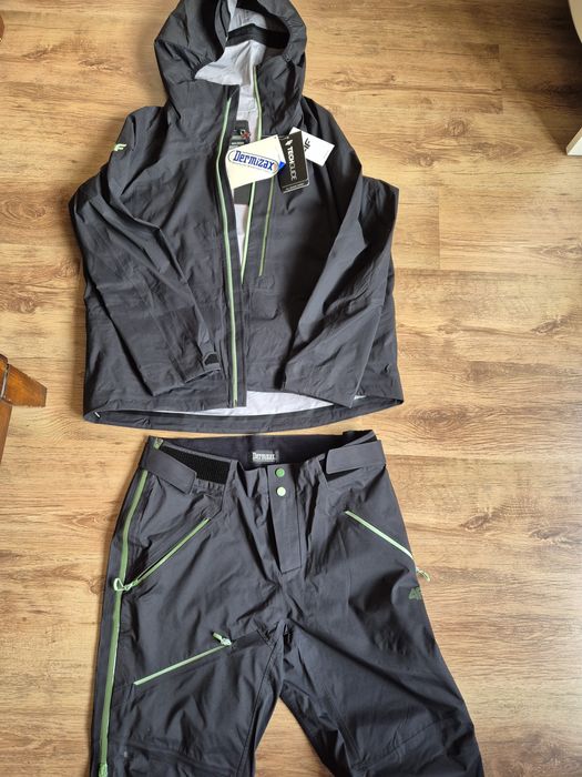 Costum ski/ nou/ 4F/ femei/ L-XL/ 42