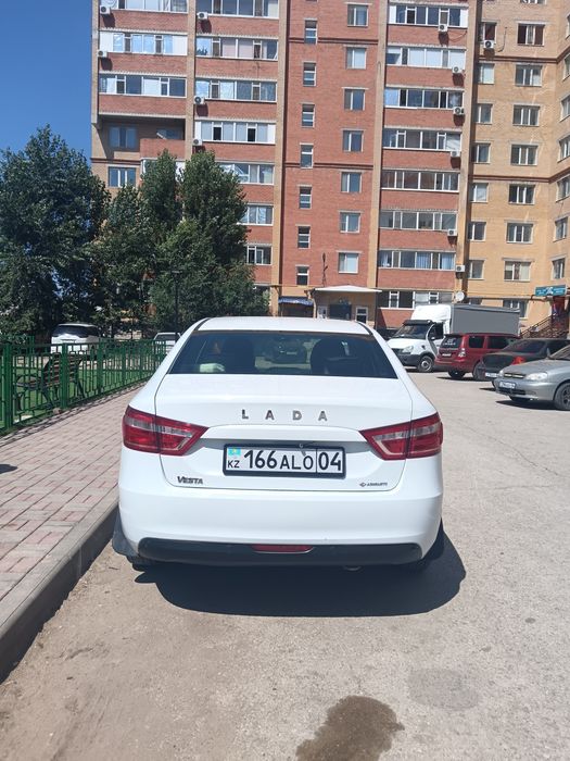 Продам легковой авто машина лада веста