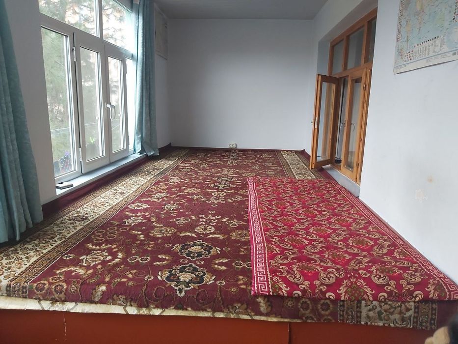 Kvartira ijaraga beriladi, faqat zaksli oilaga