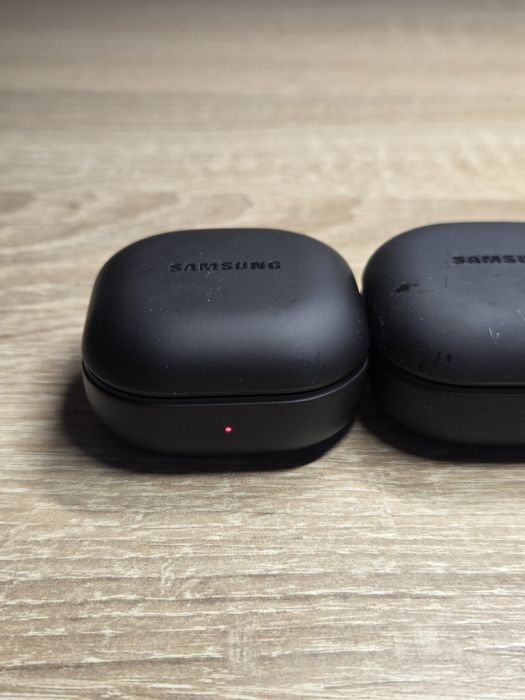 Зарядные кейсы для Samsung Galaxy Buds 2 Pro
