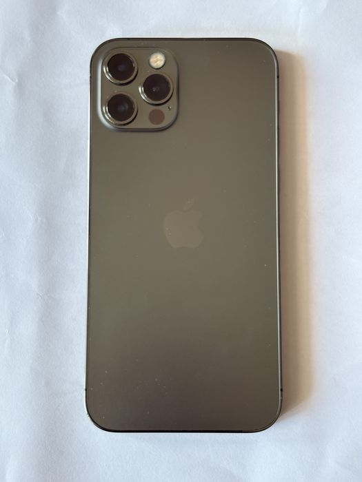 iPhone 12 Pro 256 GB Много запазен