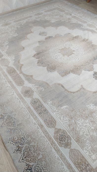Продам ковер новый