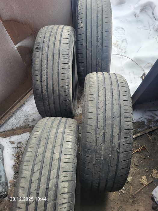 Продам летние шины комплект
